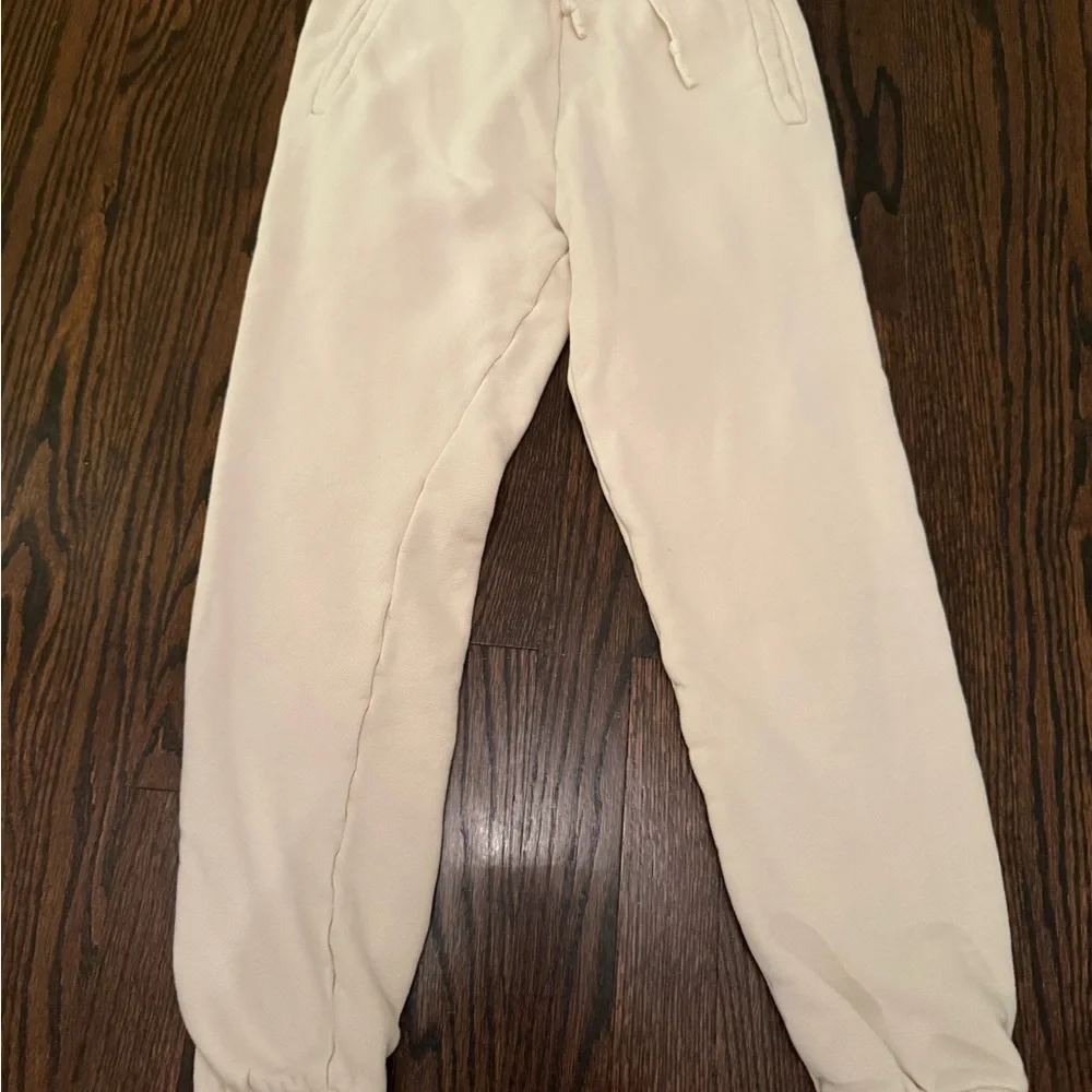 Gucci Beige Joggers with Red Branding - Picture 2 of 8